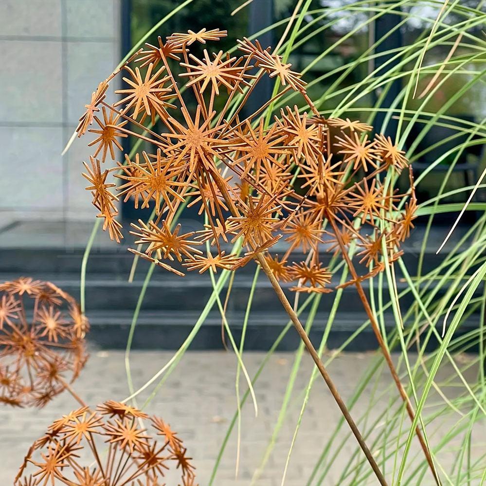 Rustic Metal Dandelion Garden Stake Yard Art Outdoor Decor
